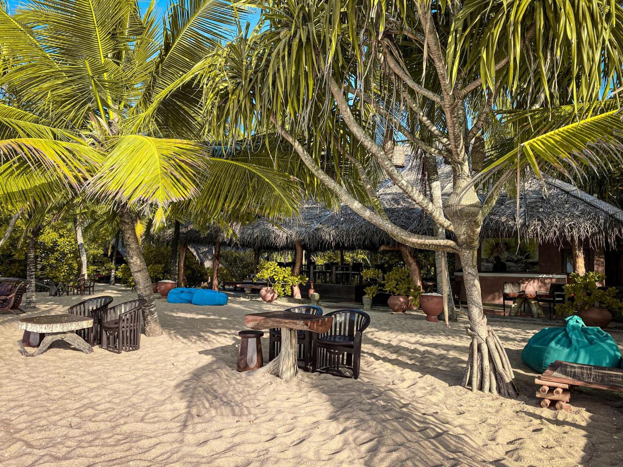 Mangrove Beach Cabana Tangalle Exterior foto